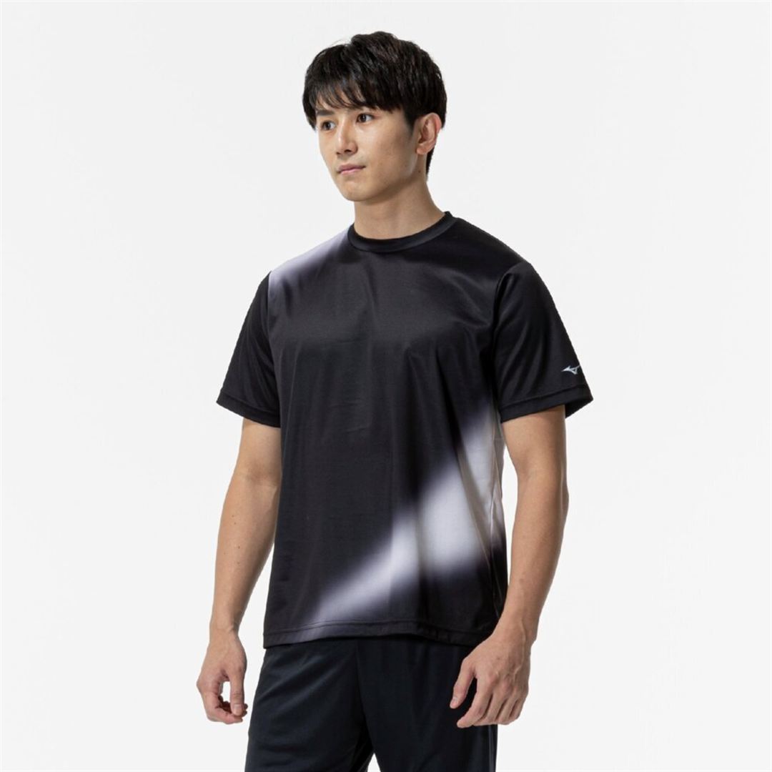 ブラック