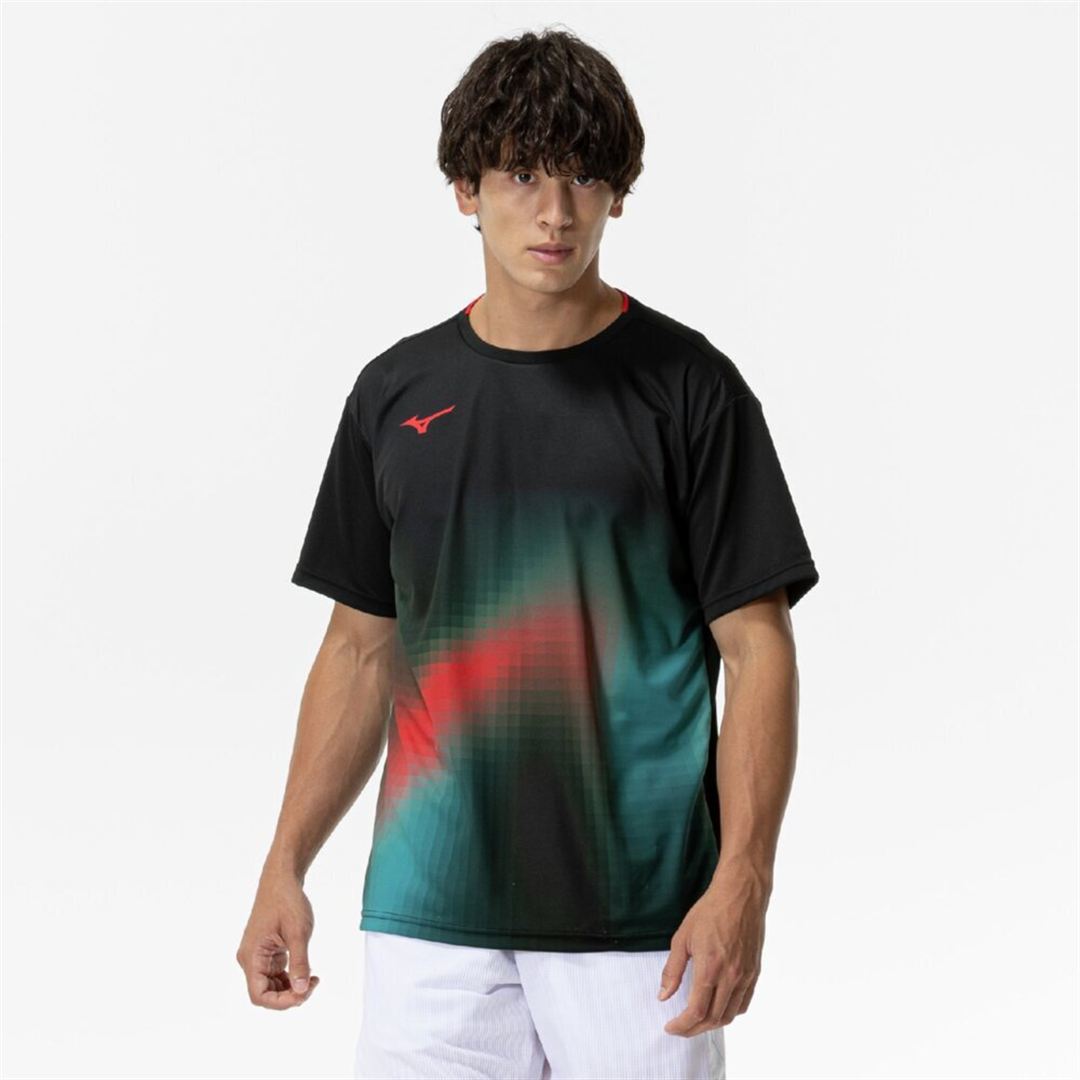 ブラック
