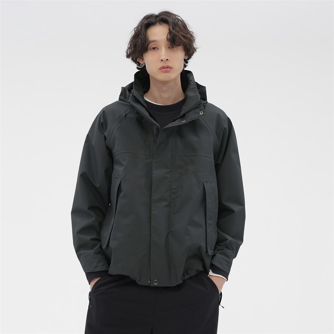 【MARGARET HOWELL】MIZUNO GORETEX JACKET DK.モス S