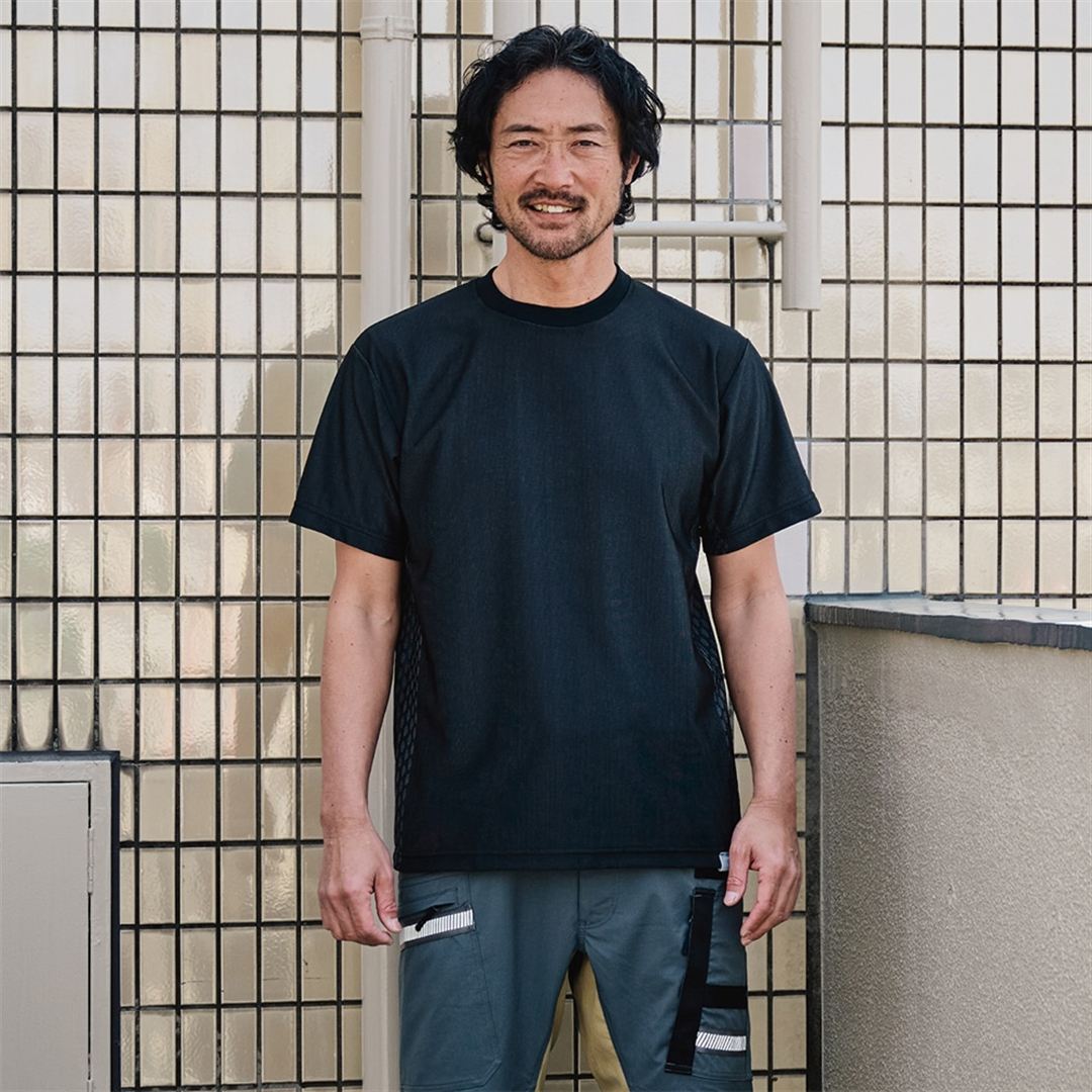 グレー