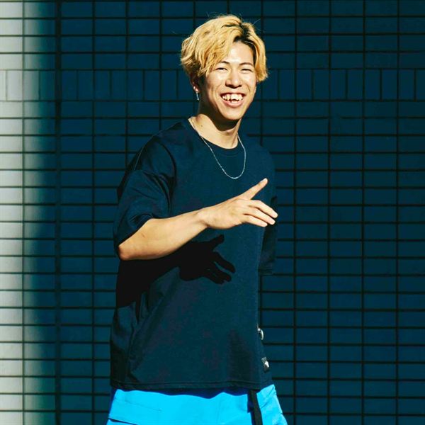 ルーズフィットTシャツ