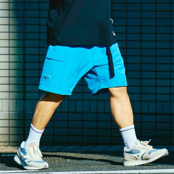 ルーズフィットショートパンツ