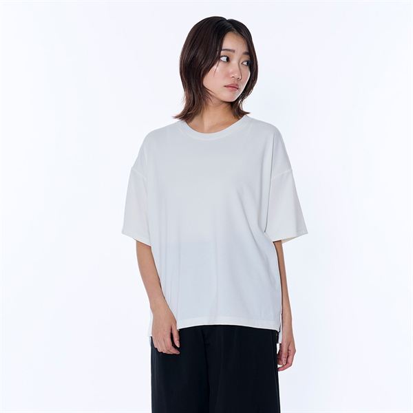 リサイクルポリエステル グラフィックTシャツ