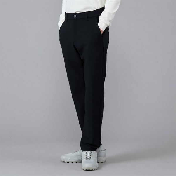 ストレッチテーパードムーブパンツ