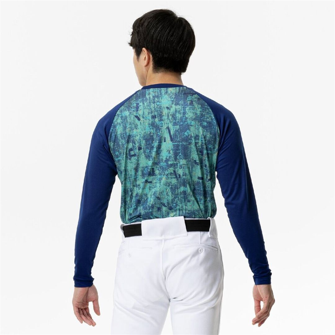 裏起毛グラフィックアンダーシャツ(ローネック／長袖) パステルネイビー XO