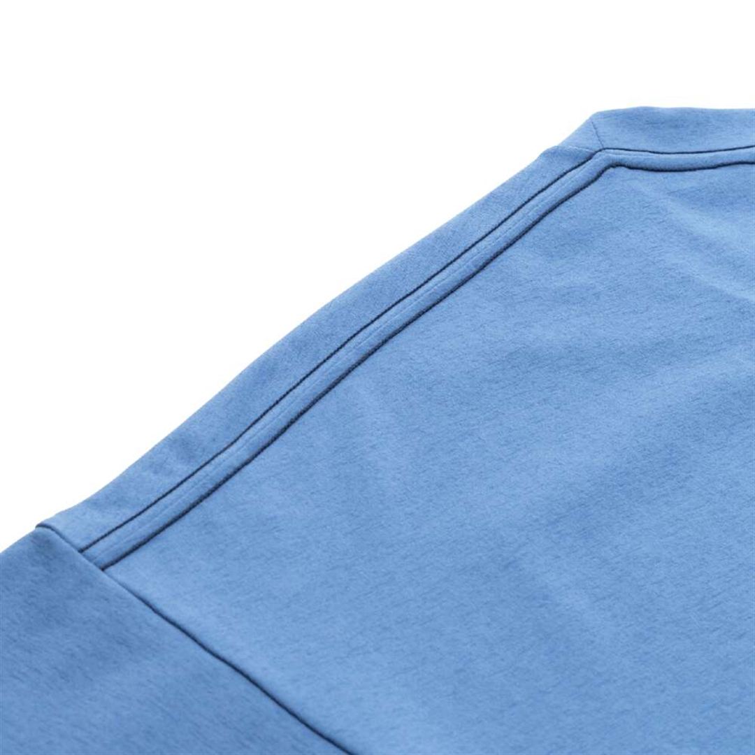 ルーズフィットグラフィックTシャツ パリジャンブルー XL
