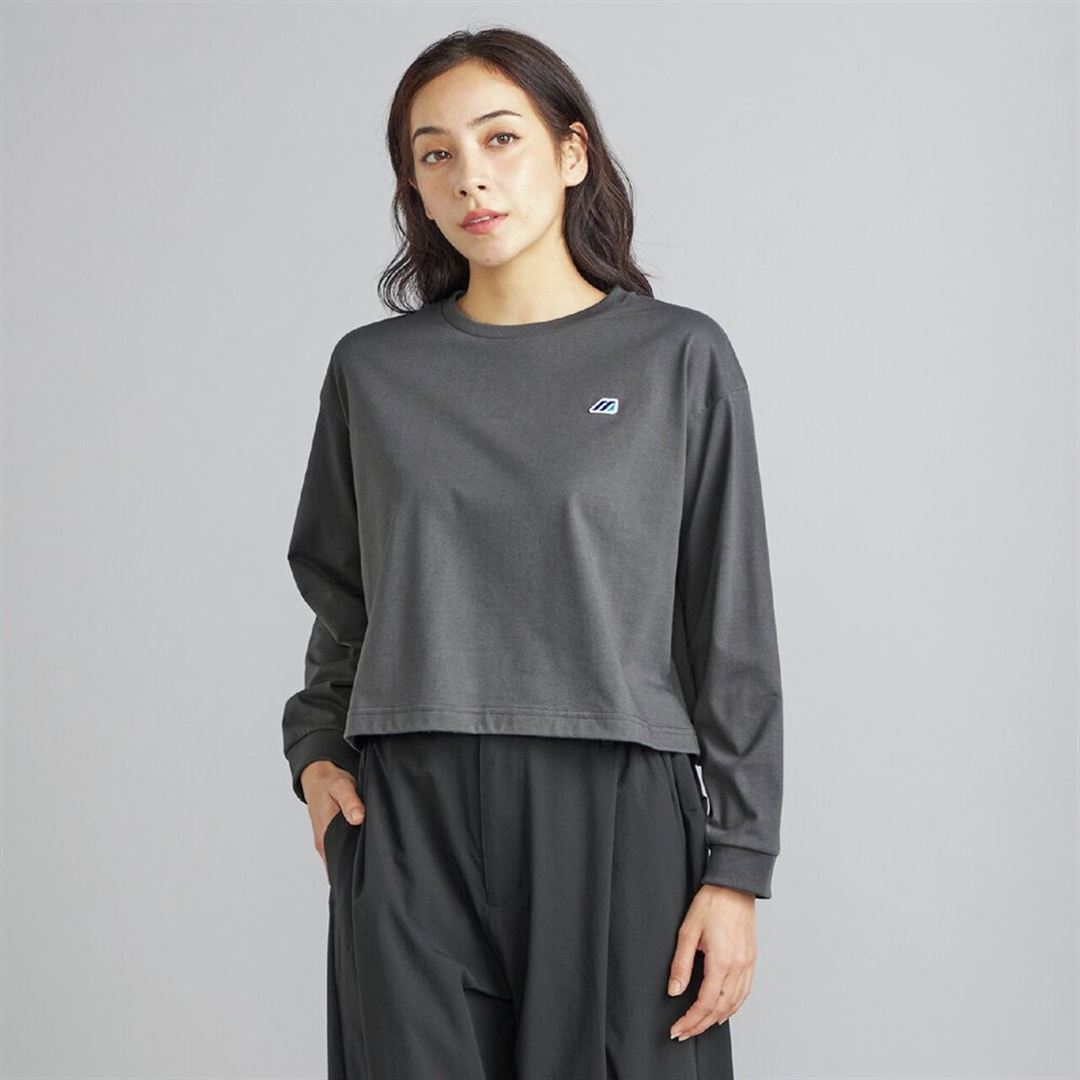 【ミズノ直営限定】モノグラムM クロップド長袖Tシャツ アッシュグレー XL