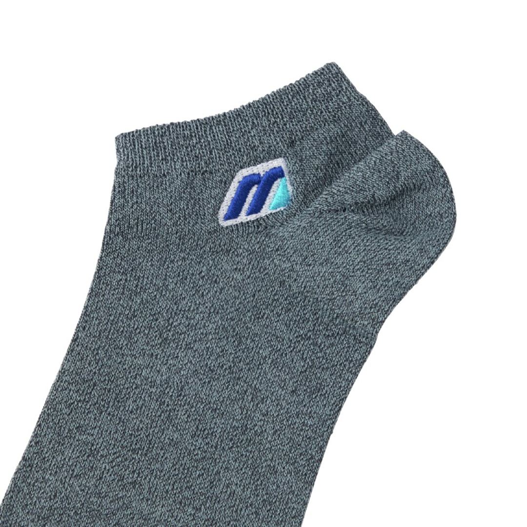 【ミズノ直営限定】モノグラムM kamiitoノンパイルアンクルソックス チャコール 25-27