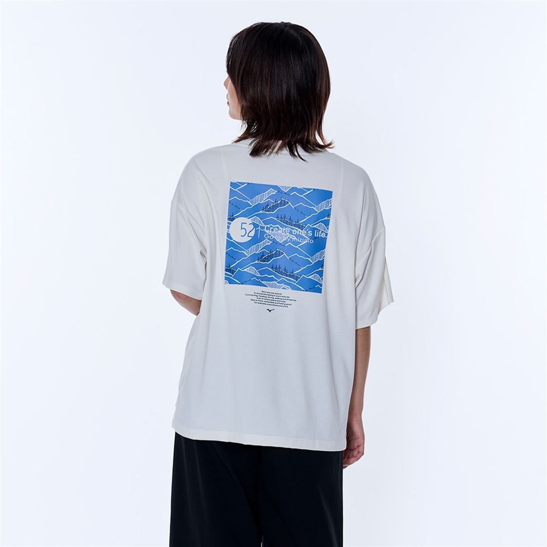 リサイクルポリエステル グラフィックTシャツ マシュマロホワイト S