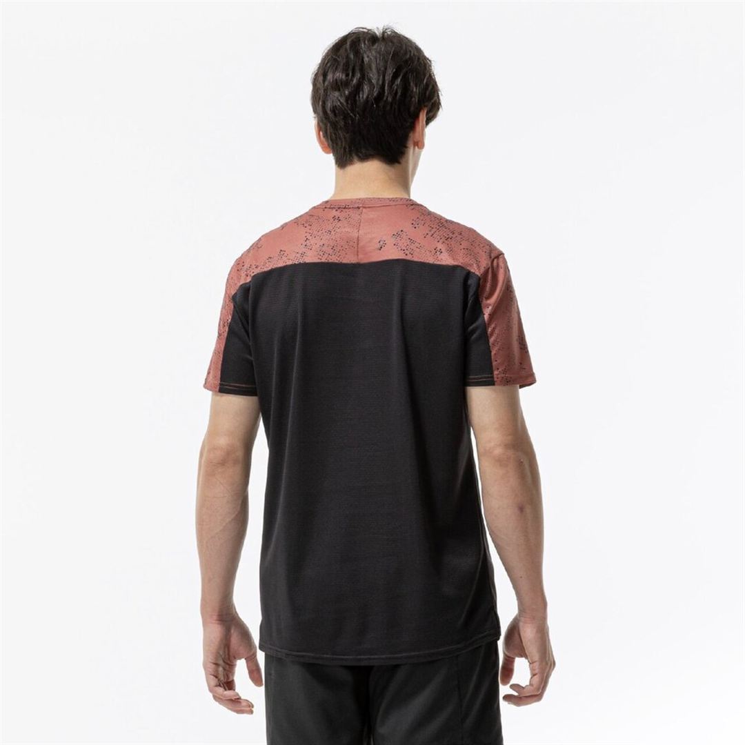 【汗処理／通気】ドライエアロフローグラフィックTシャツ コッパーブラウン S