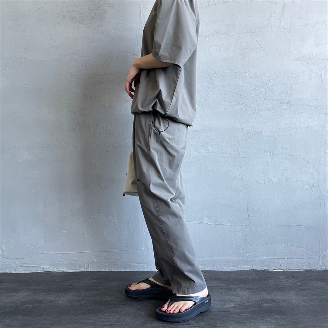 【JEANS FACTORY】ウォーターリパレントストレッチウーブンパンツ チャコール S