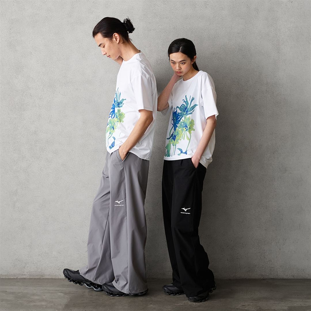 【ニコライ バーグマン】グラフィックTシャツ ホワイト×ブルー S