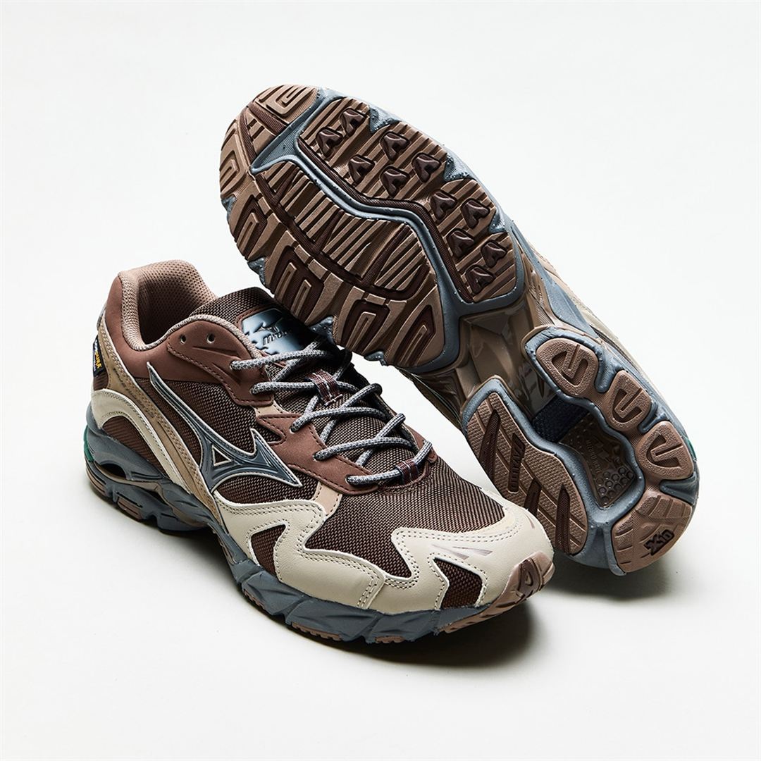 【ミズノ直営店限定】WAVE RIDER 10 CORDURA ブラウン×グレー×ベージュ 30.0