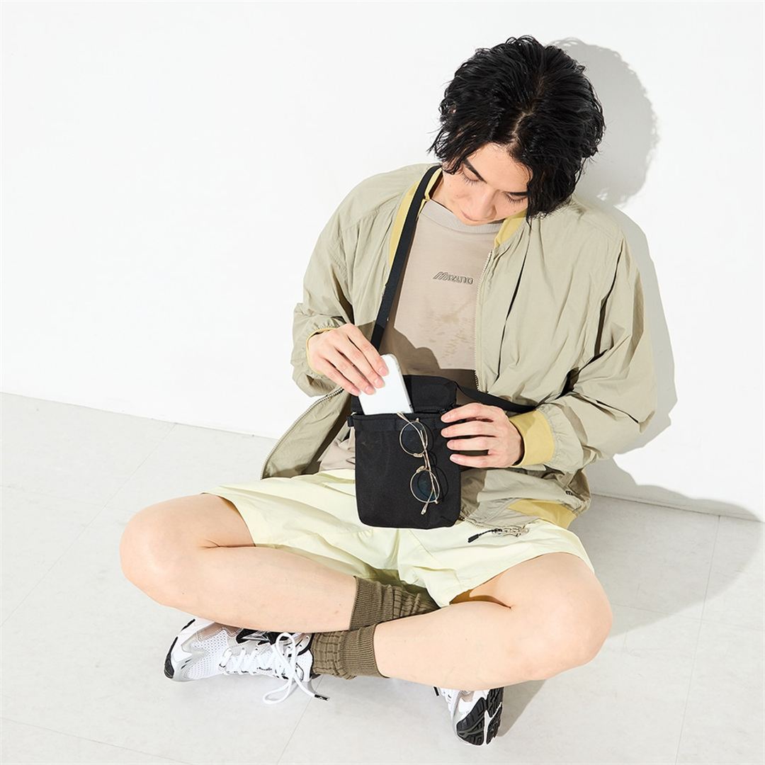 サコッシュ ブラック