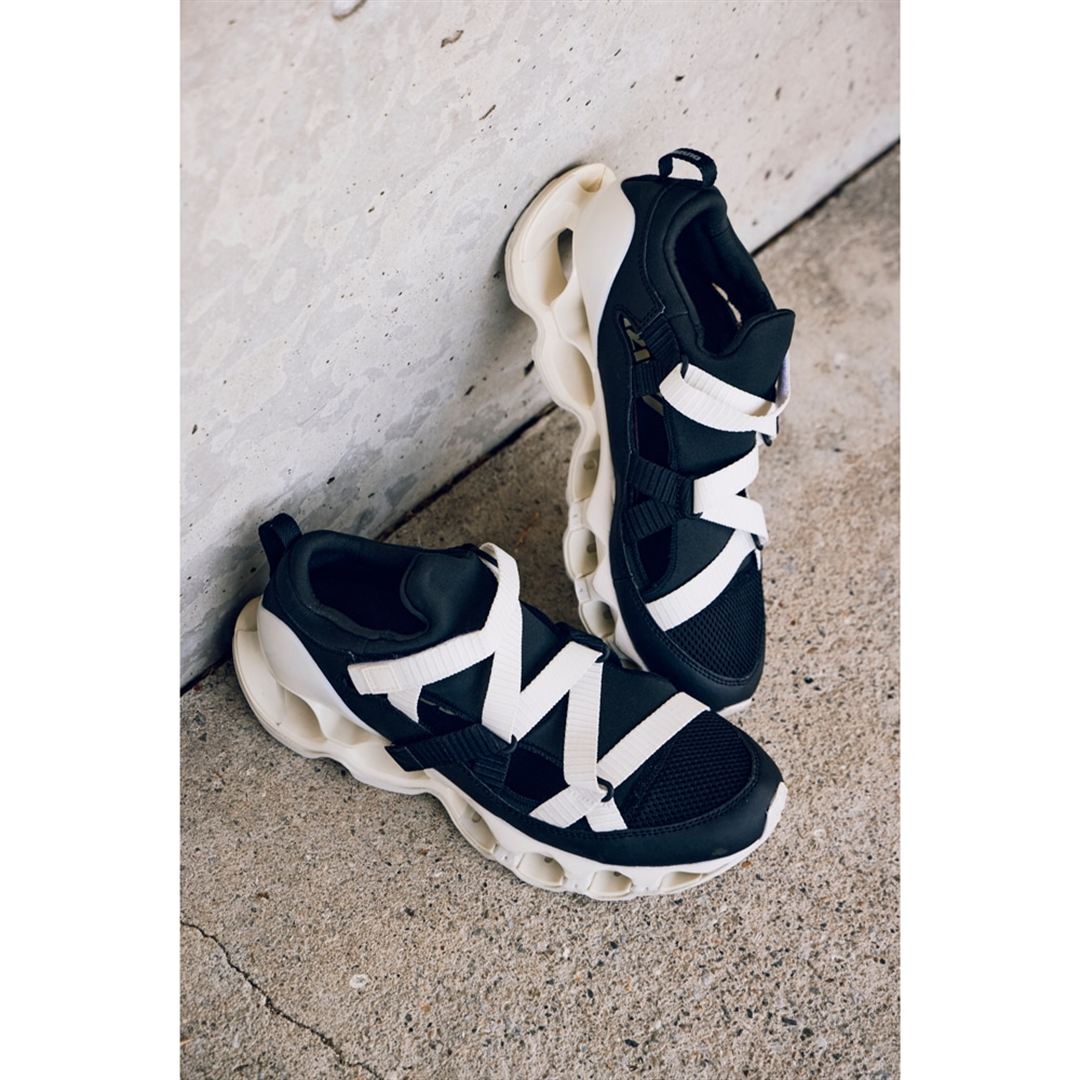 WAVE PROPHECY STRAP ブラック×ホワイト 23.0