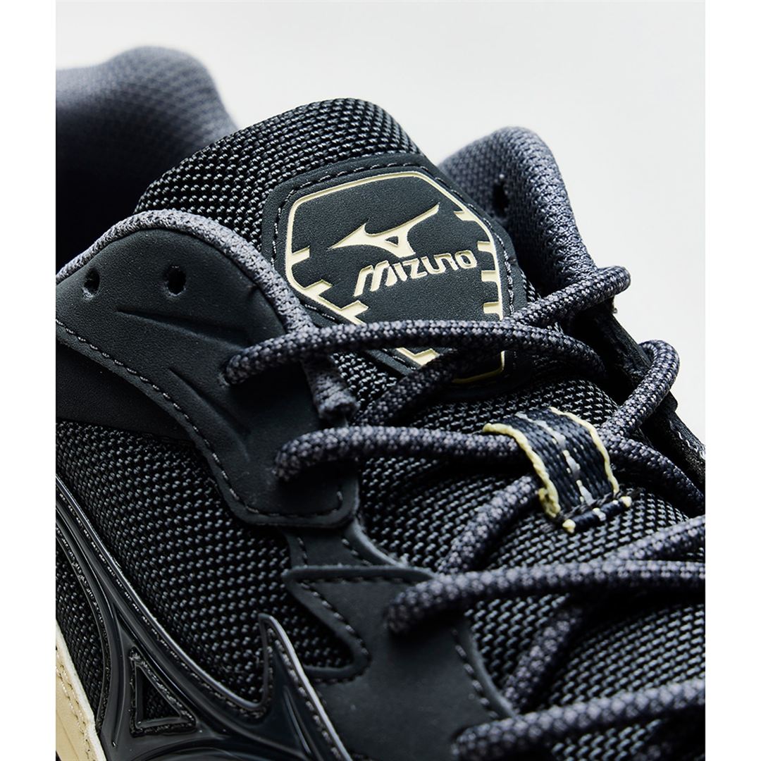 【ミズノ直営店限定】WAVE RIDER 10 CORDURA ブラック×ブラック×ベージュ 30.0
