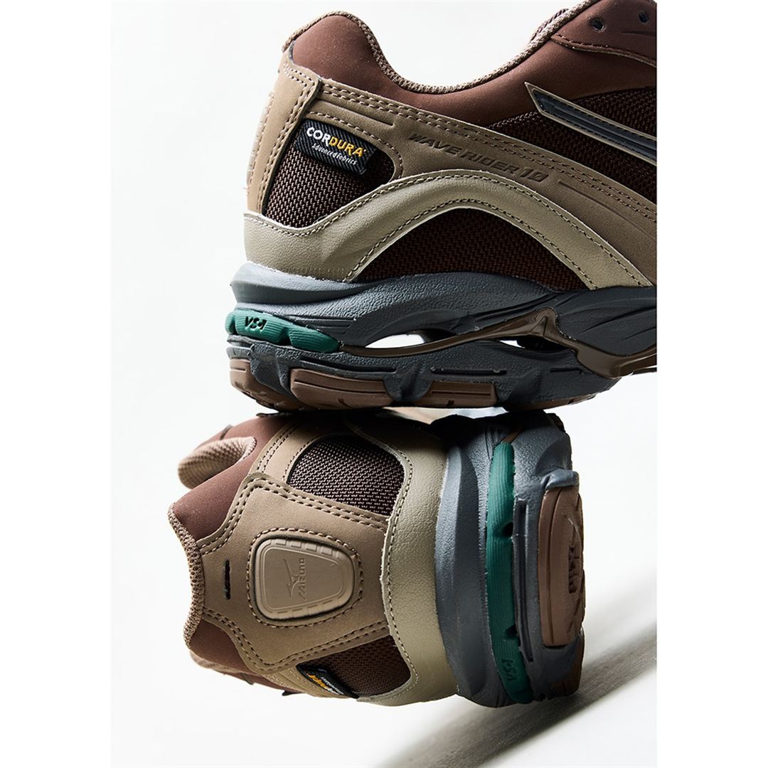 【ミズノ直営店限定】WAVE RIDER 10 CORDURA ブラウン×グレー×ベージュ 30.0