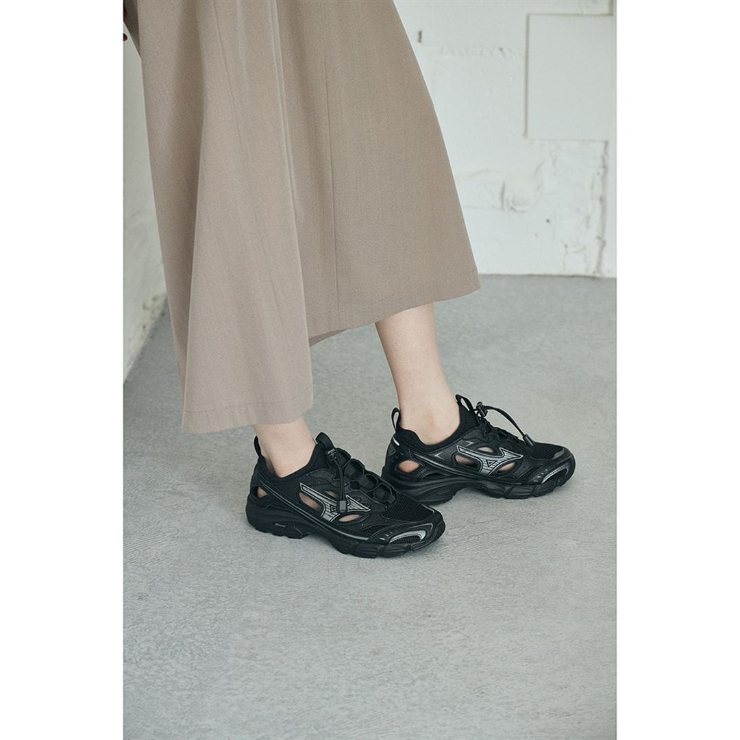 【ミズノ直営限定】MXR SANDAL ブラック 30.0