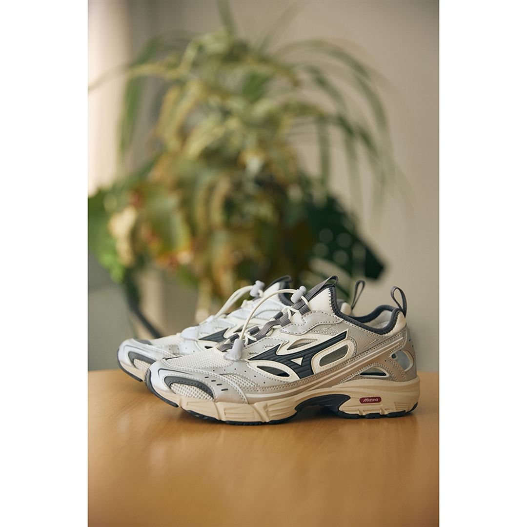 【ミズノ直営限定】MXR SANDAL シルバー×ブラック 30.0