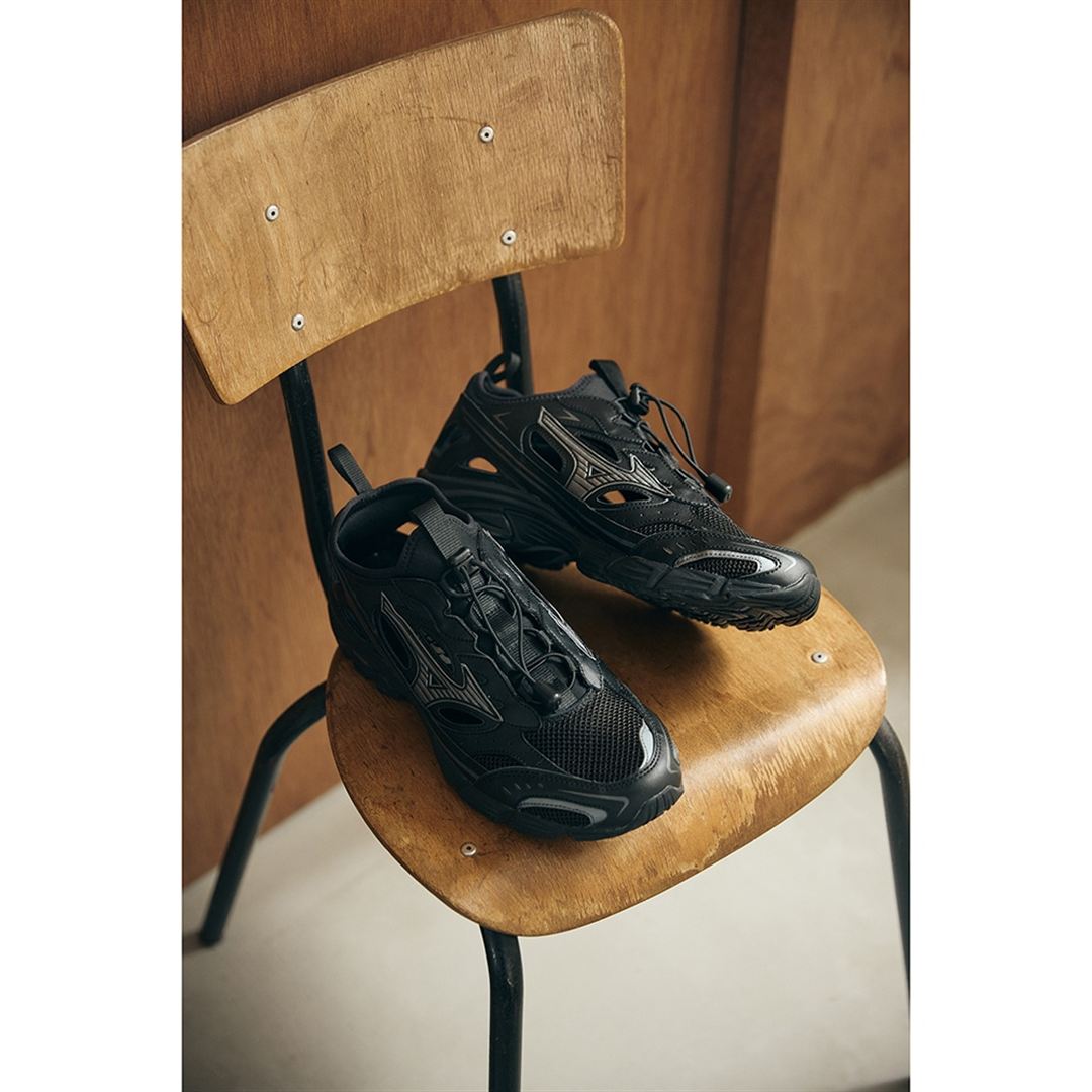 【ミズノ直営限定】MXR SANDAL ブラック 30.0