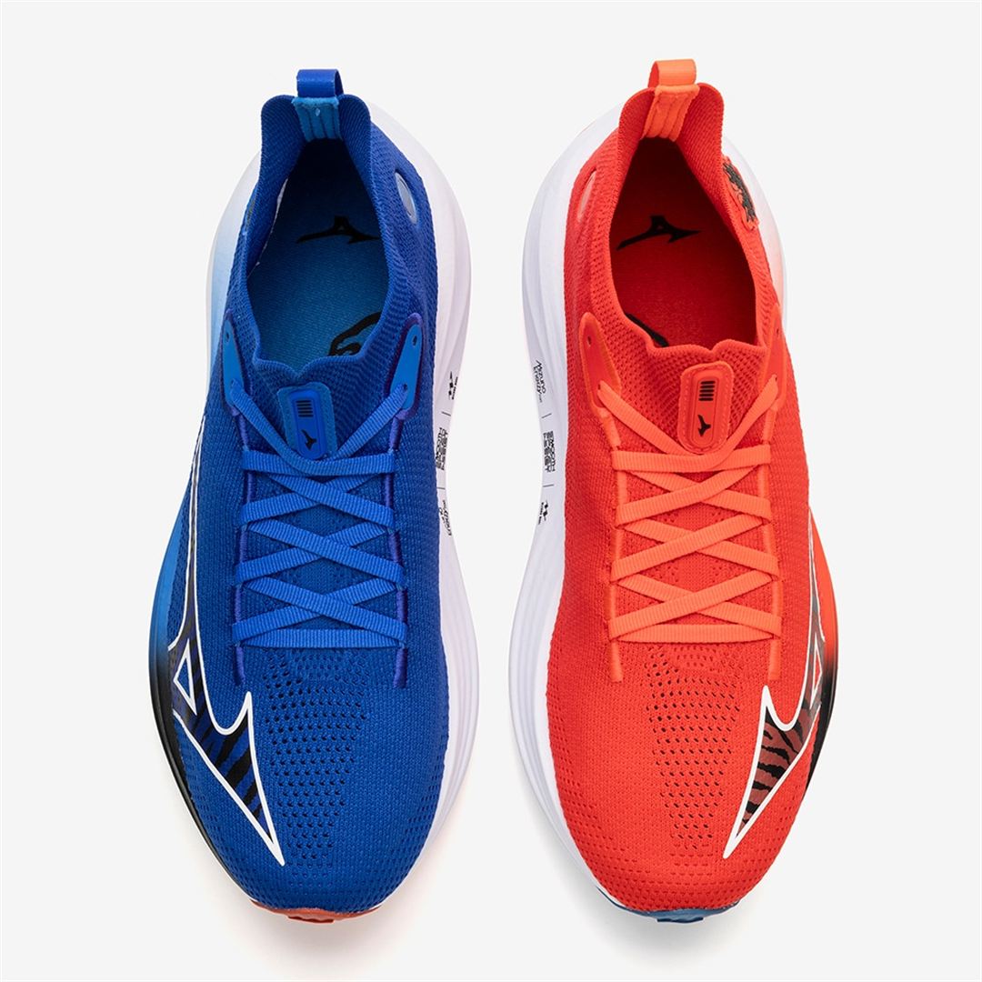 MIZUNO NEO VISTA(スピードワーク／テンポ走) アカオニ×アオオニ 23.0