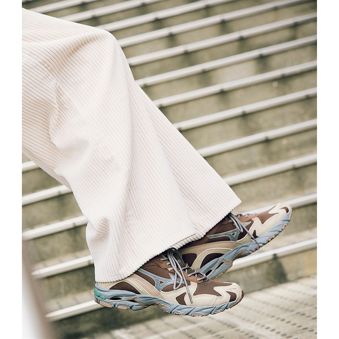 【ミズノ直営店限定】WAVE RIDER 10 CORDURA ブラウン×グレー×ベージュ 30.0