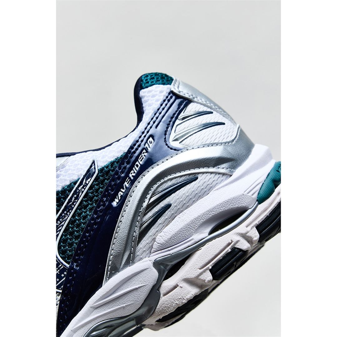 WAVE RIDER 10 ホワイト×ブラック×グリーン 29.5