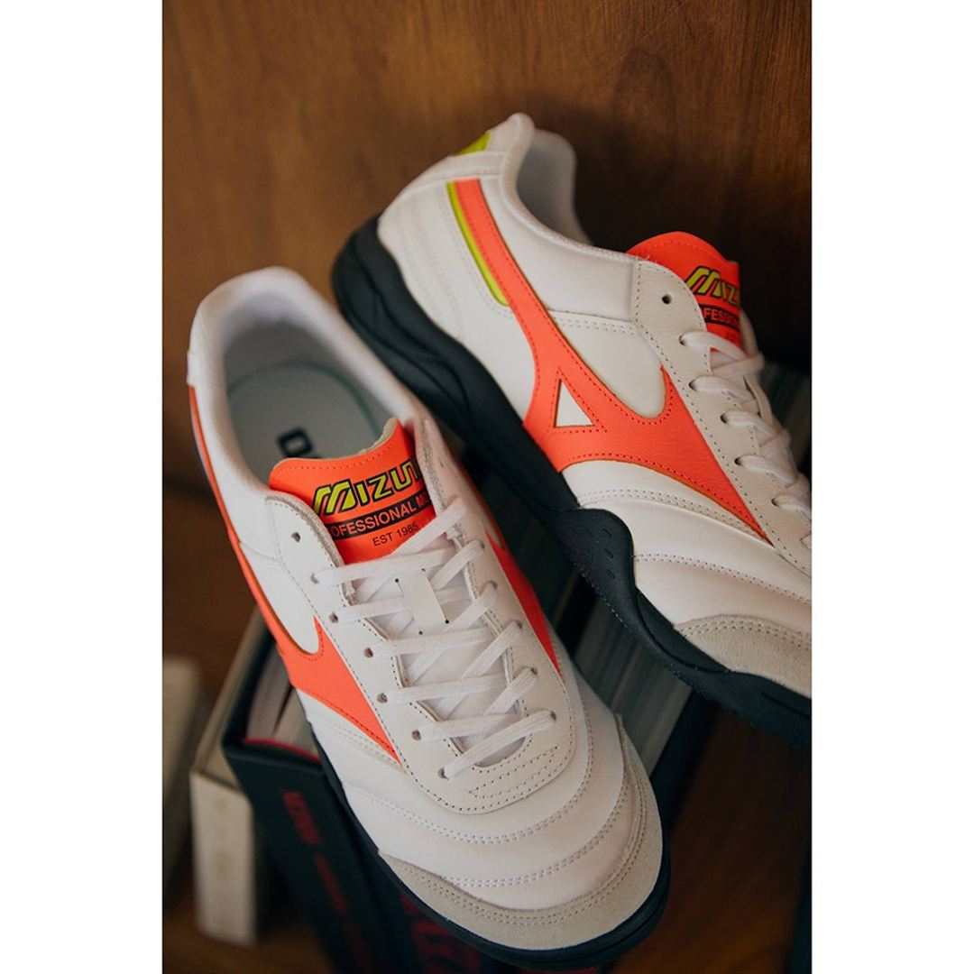 MORELIA LS ホワイト×ネオンオレンジ×ブラック 30.0