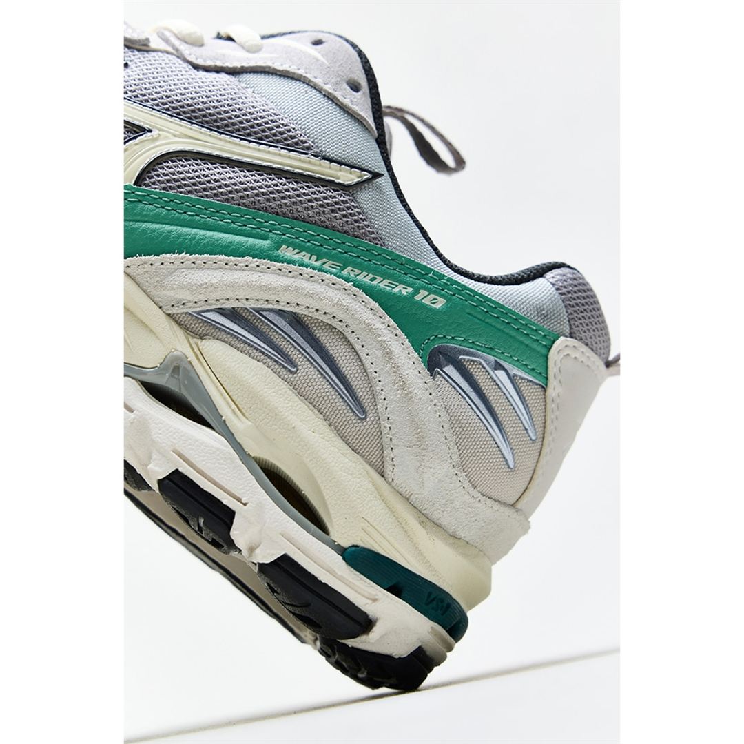 【ミズノ直営限定】WAVE RIDER 10 グレー×ホワイト×グレー 30.0