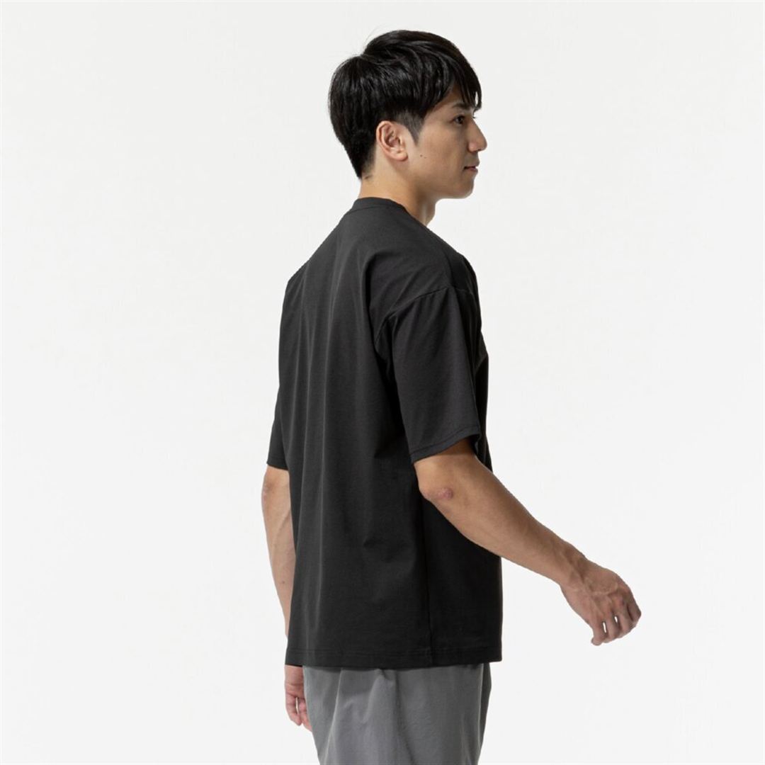 【ミズノ直営限定】ワンポイントロゴ Tシャツ(ワイドシルエット) ブラック O