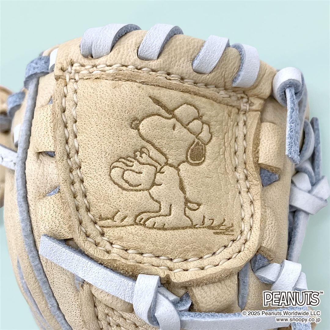 【ミズノ直営限定／PEANUTS】ミニチュアグラブストラップ(スヌーピー柄)