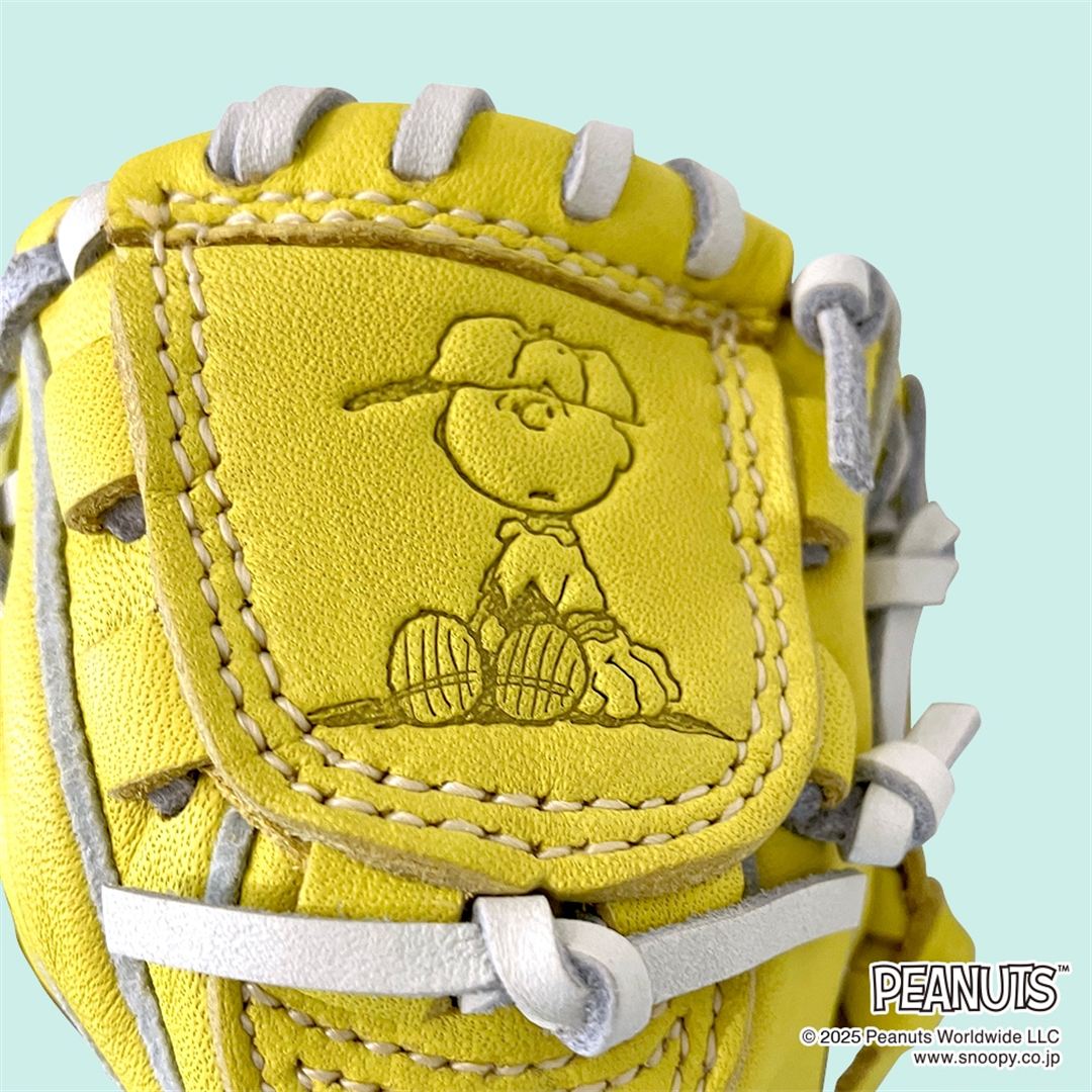 【ミズノ直営限定／PEANUTS】ミニチュアグラブストラップ(チャーリー・ブラウン柄)