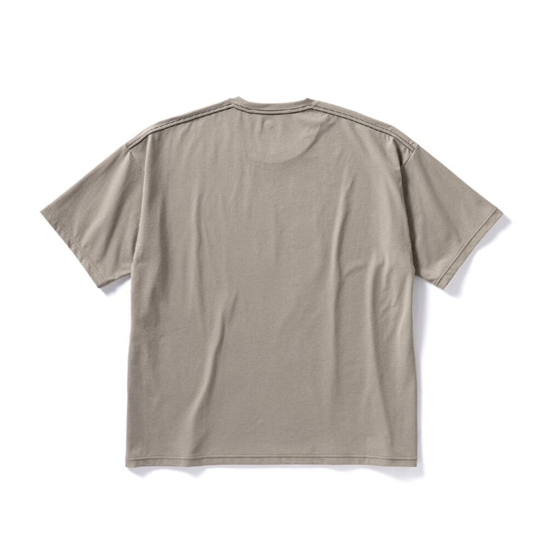 ルーズフィットグラフィックTシャツ ヴィンテージカーキ L