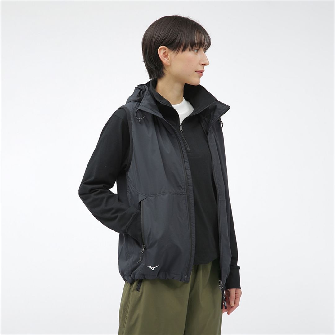 【MARGARET HOWELL】ウォーターリパレントストレッチベスト インク XL