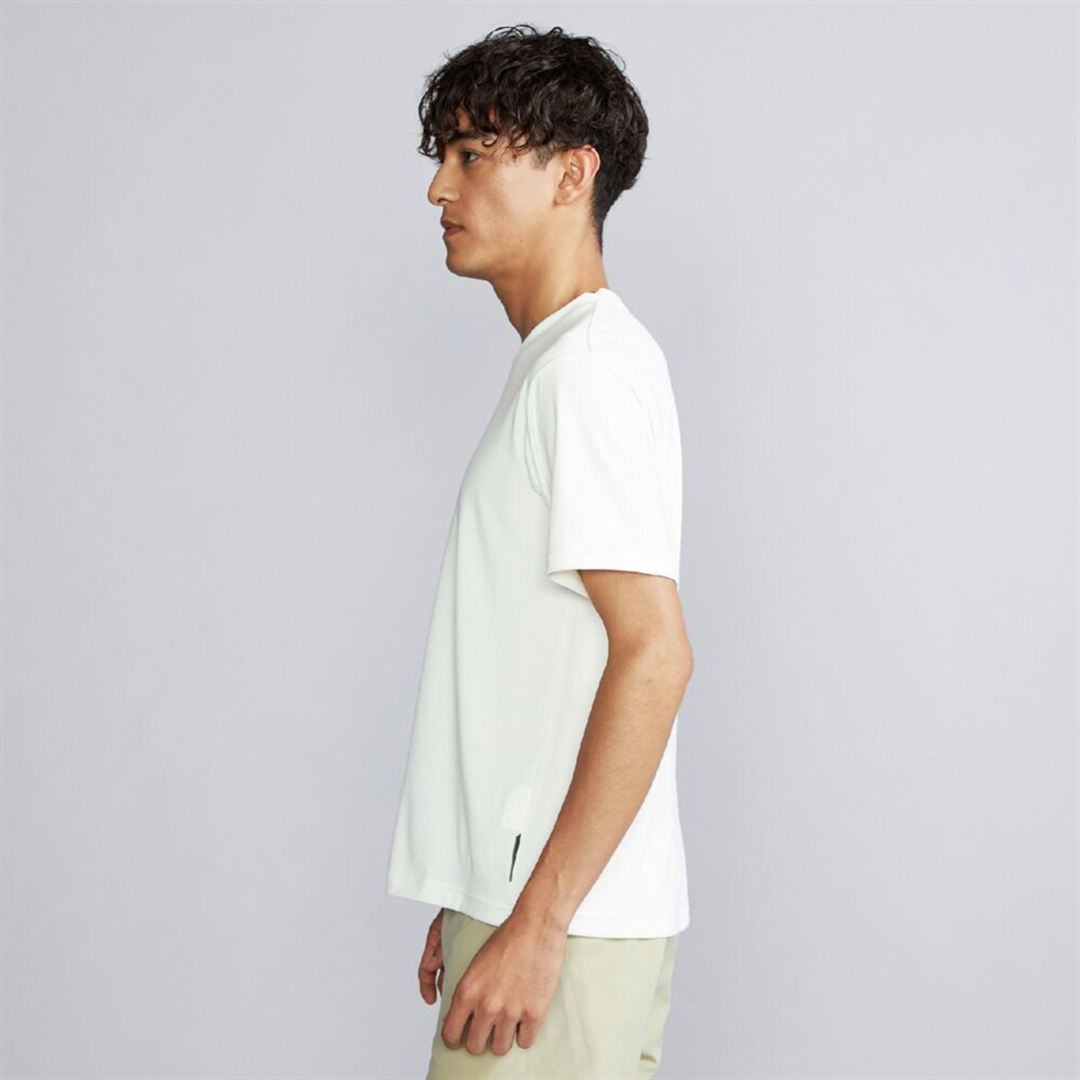 リサイクルポリエステルグラフィックTシャツ マシュマロホワイト M