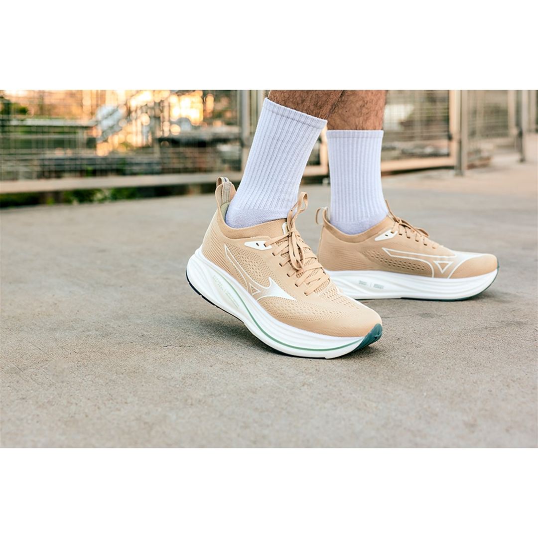 MIZUNO NEO ZEN2(ジョグ／LSD) ベージュ×ホワイト×グリーン 29.0