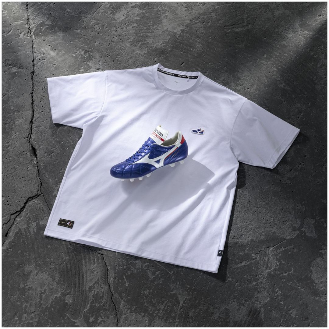 【ミズノ直営限定】モレリアM8 ワッペンTシャツ ホワイト×ブルー 2XL