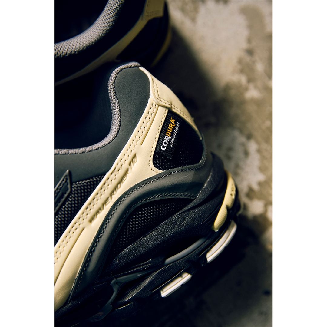 【ミズノ直営店限定】WAVE RIDER 10 CORDURA ブラック×ブラック×ベージュ 30.0