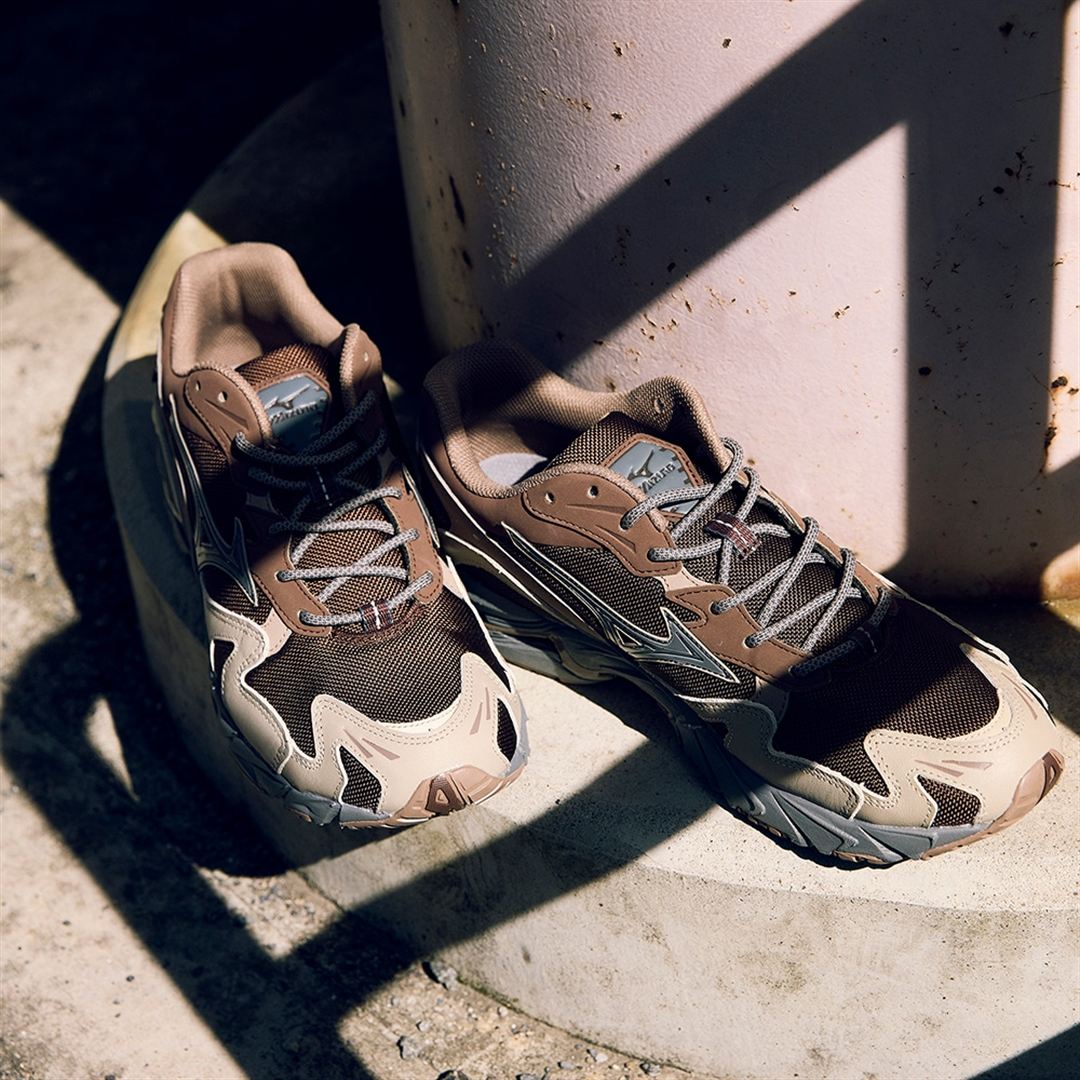 【ミズノ直営店限定】WAVE RIDER 10 CORDURA ブラウン×グレー×ベージュ 30.0