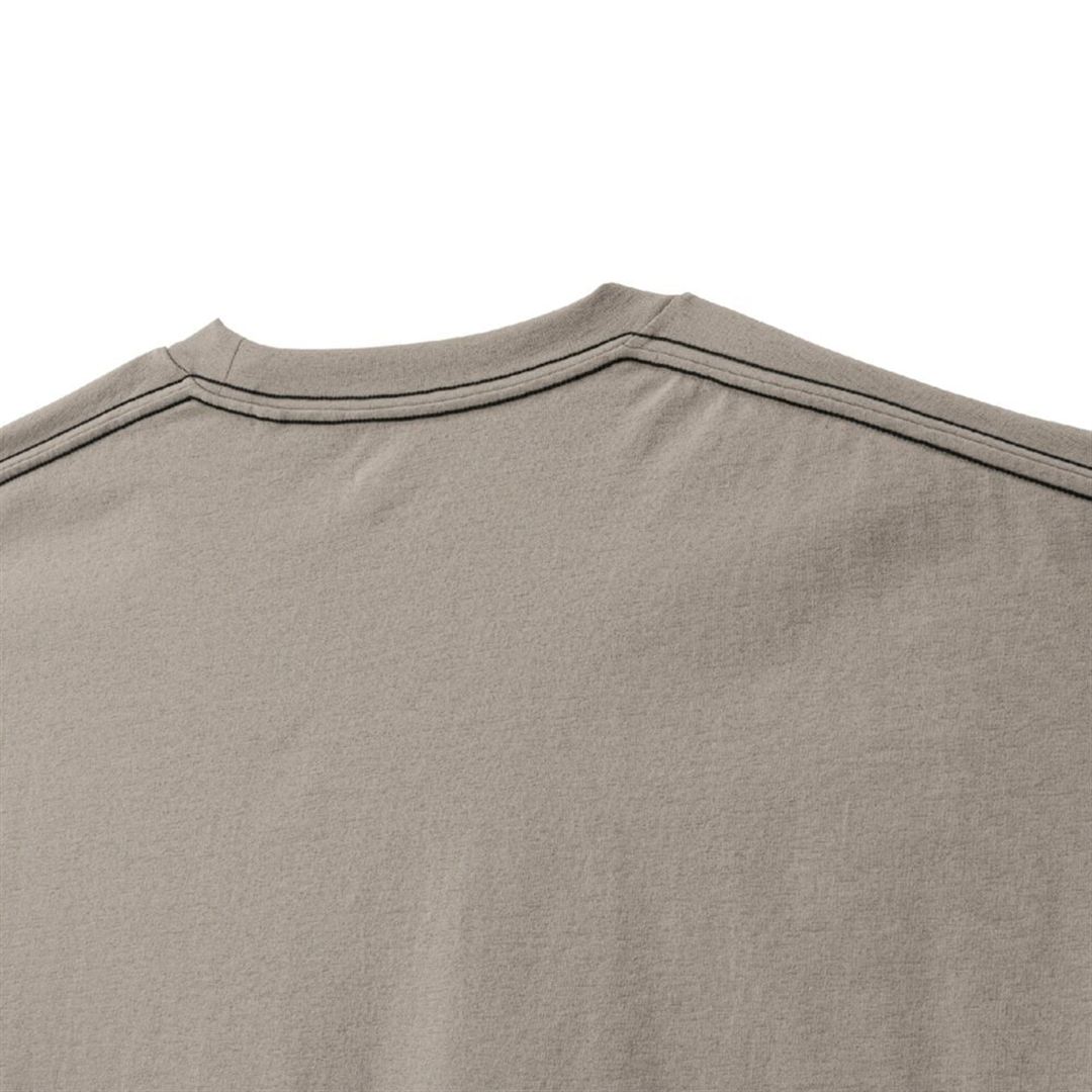 ルーズフィットグラフィックTシャツ ヴィンテージカーキ L