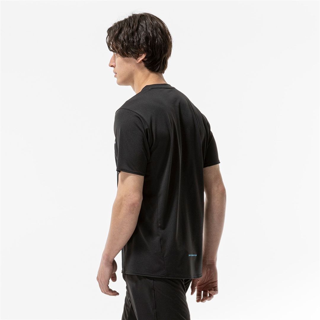 【汗処理／通気／軽量】ドライエアロフローライトTシャツ ブラック S
