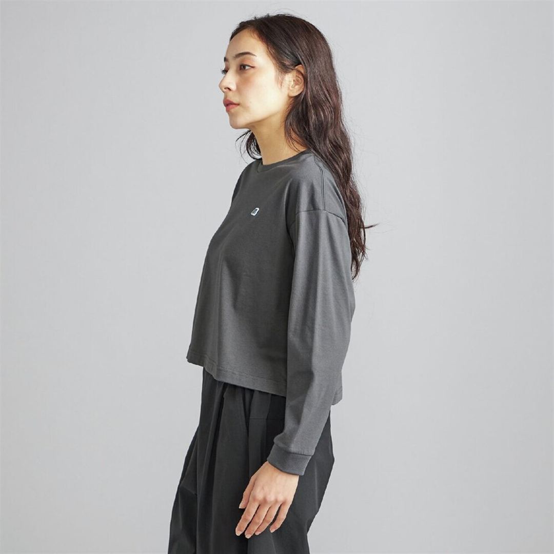 【ミズノ直営限定】モノグラムM クロップド長袖Tシャツ アッシュグレー XL