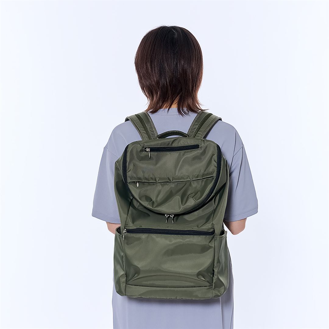 バックパック(20L) カーキ