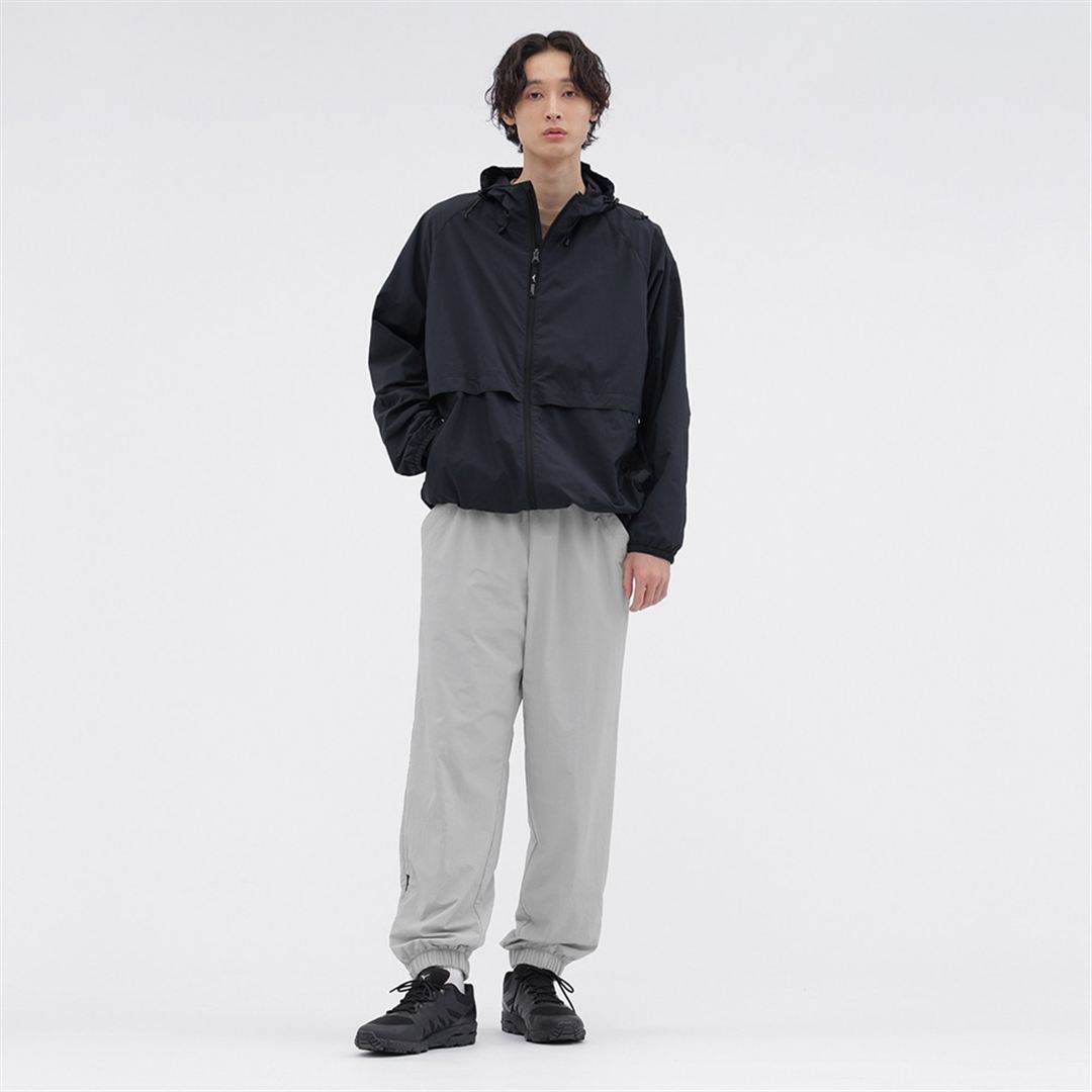 【MARGARET HOWELL】ウォーターリパレントタスランナイロンリップフーディー DK.ネイビー M
