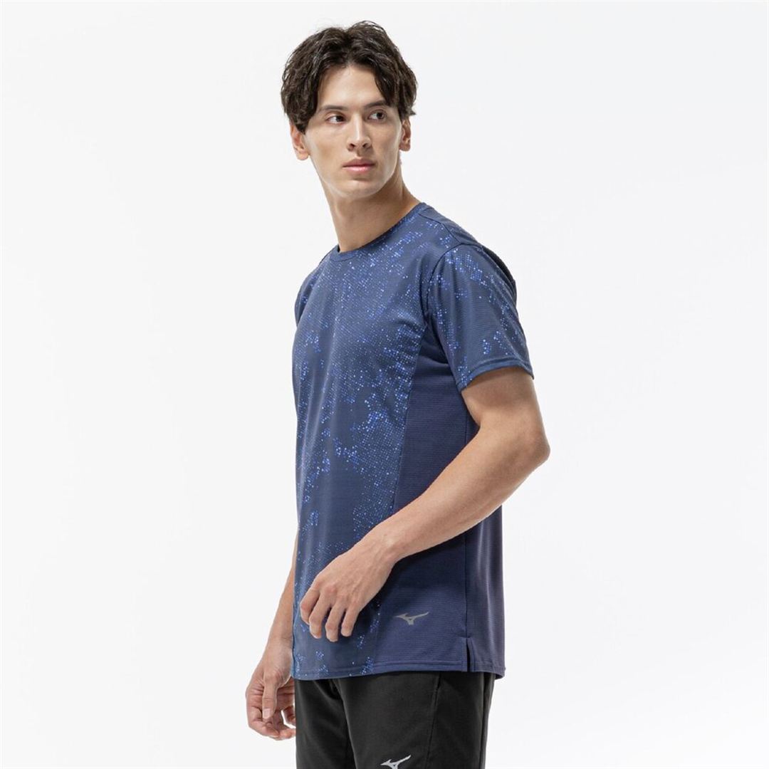 【汗処理／通気】ドライエアロフローグラフィックTシャツ エステートブルー S
