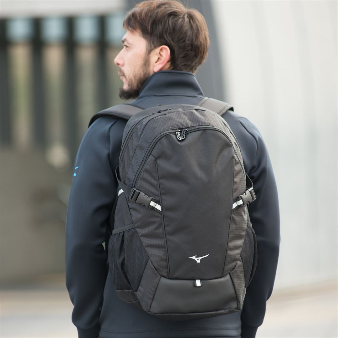 PCポケット付きチームバックパック(30L) ブラック