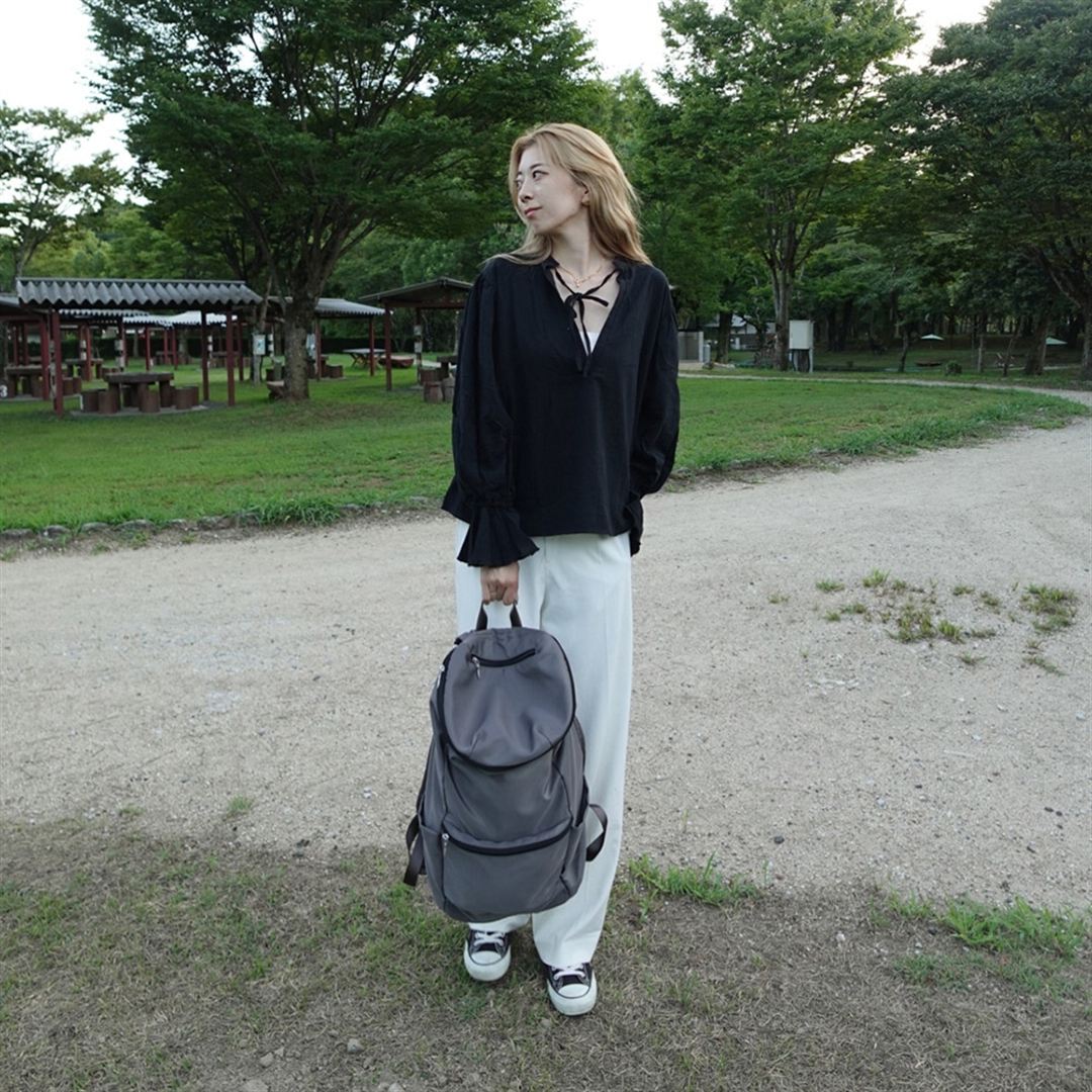 バックパック(20L) グレー