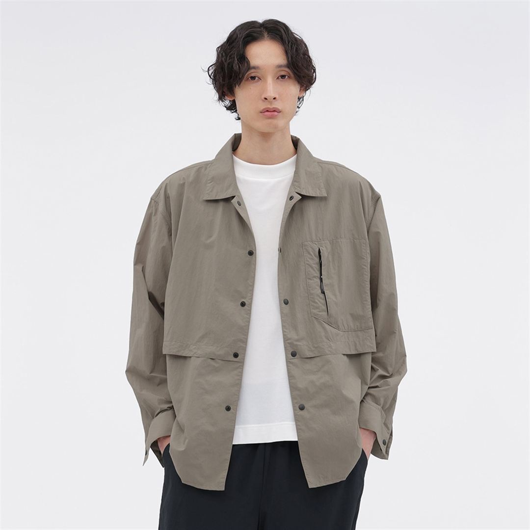 【MARGARET HOWELL】ウォーターリパレントタスランナイロンリップシャツ DK.ストーン L