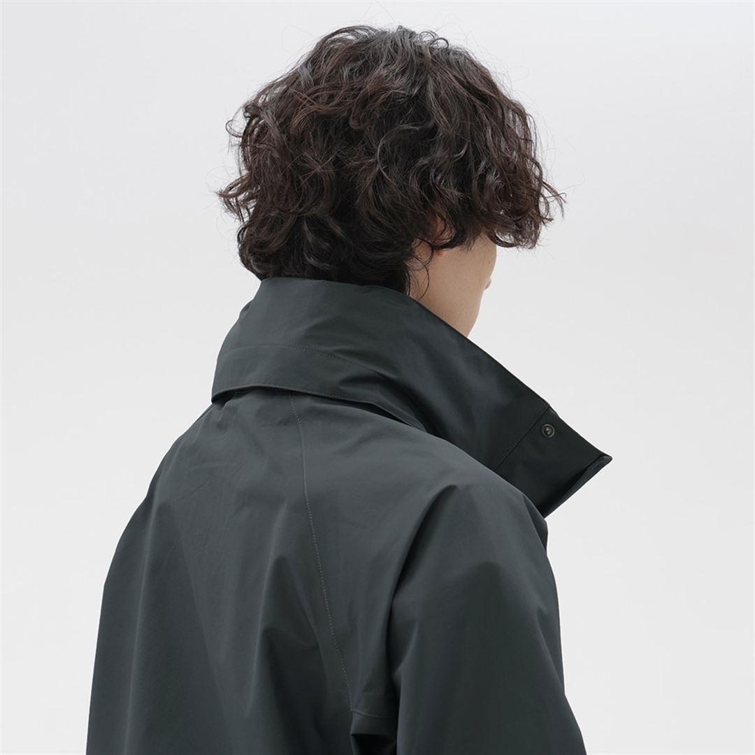 【MARGARET HOWELL】MIZUNO GORETEX JACKET DK.モス S