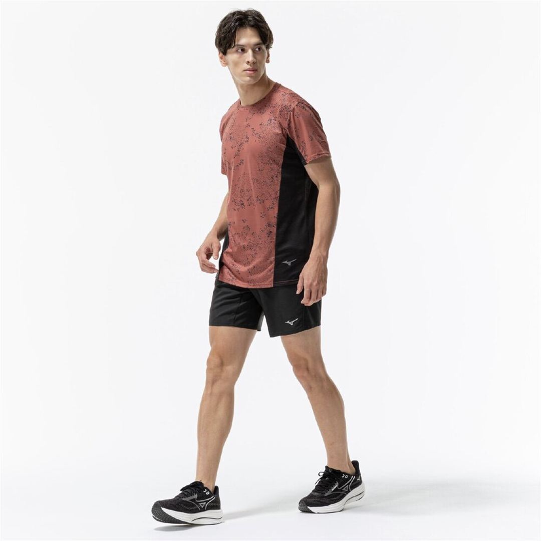【汗処理／通気】ドライエアロフローグラフィックTシャツ コッパーブラウン S